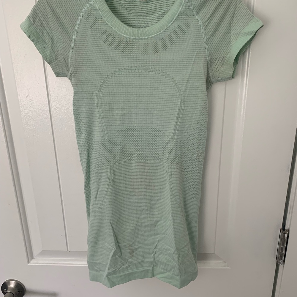 Lululemon athletic shirt